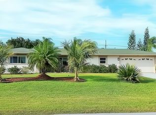 115 Willoughby Dr, Naples, FL 34110