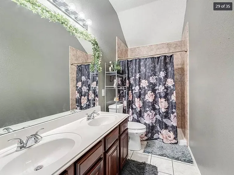 Windcastle Dr — Photo 29