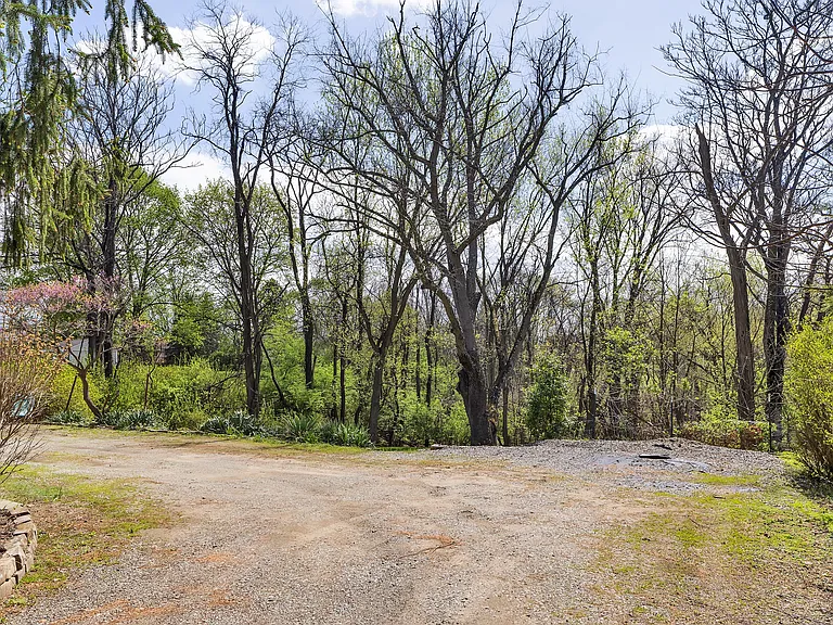 10 Alsop Rd — Photo 42