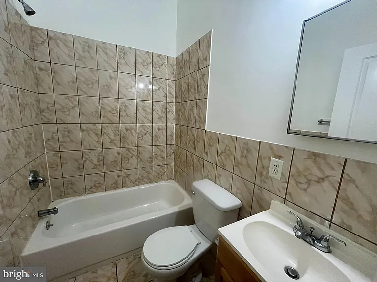 4061 Powelton Ave #1F — Photo 13