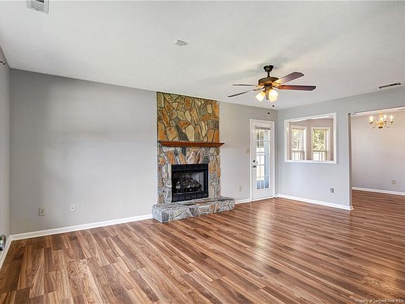 5th image of 147 Mosswood Dr