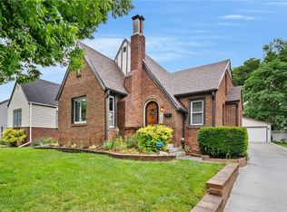 3105 E 9th St, Des Moines, IA 50316