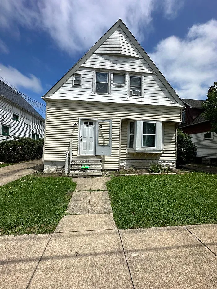 1609 Hopkins Ave photo 1