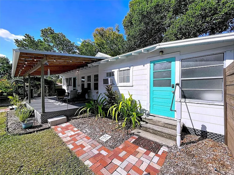 901 W Baker St — Photo 14