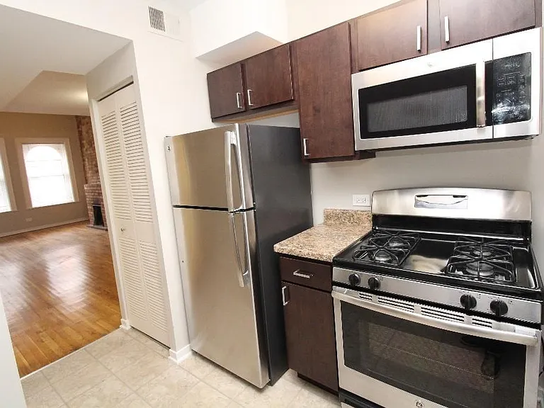 2306 N Clark St #4S — Photo 1