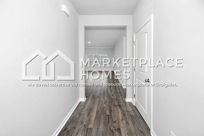 4 bed, 2.0 bath, 1967 sqft, $1,900 — Photo 3