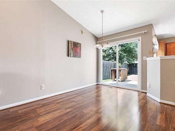 5th image of 1702 Park Ave