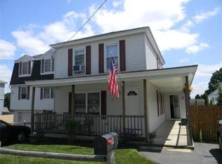 9 Lafayette St, Lowell, MA 01854