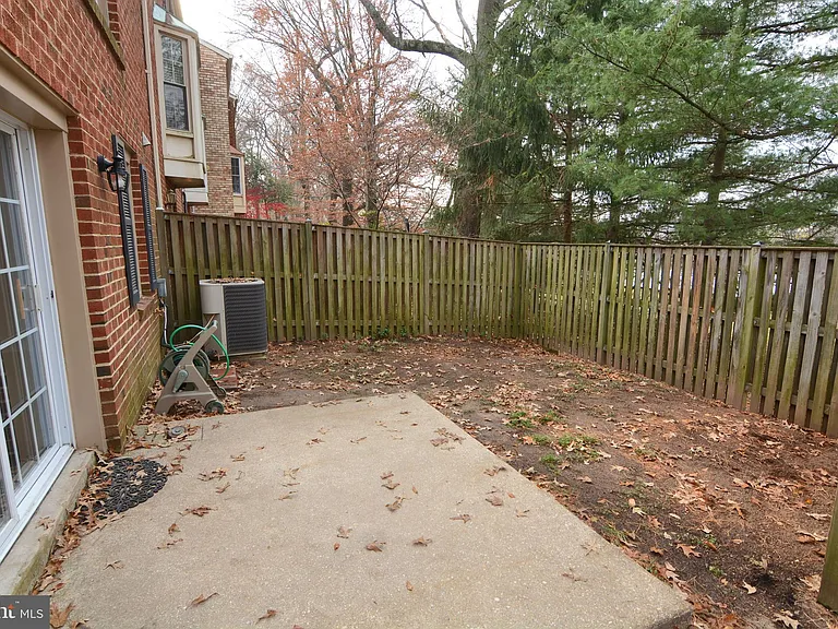 1666 Albermarle Dr — Photo 30