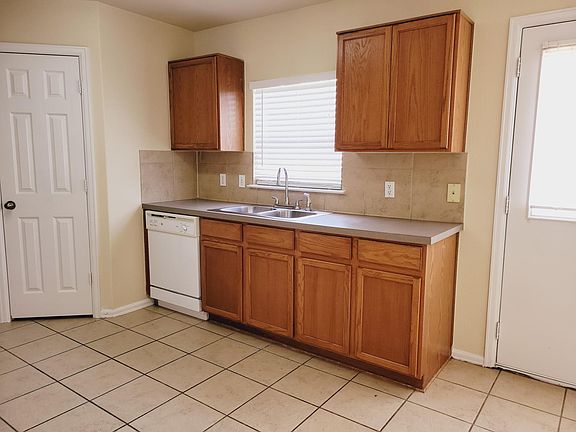 4th image of 257 Catalpa Dr