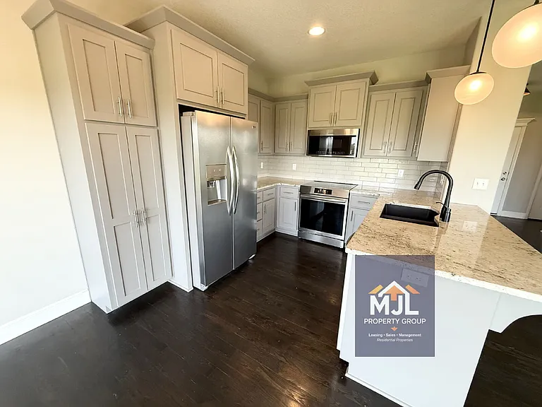 1505 Shane Ln — Photo 10