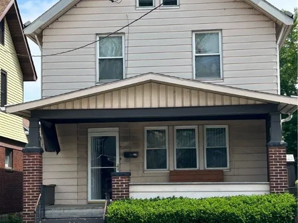 1121 E Lake Rd, Erie, PA 16507