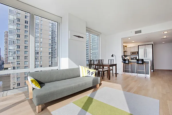 Rented by BLU Real Estate | media 8