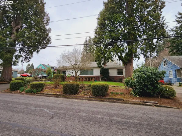 875 NW Norman Ave, Gresham, OR 97030