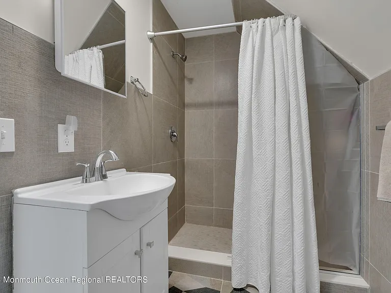 374.5 W Park Ave — Photo 18