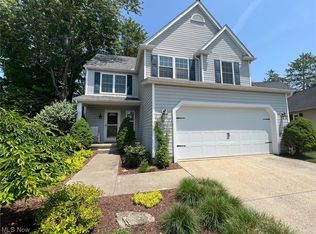 114 Woodbridge Xing, Chardon, OH 44024