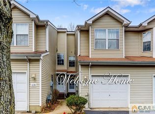 1138 Oakcroft Ln, Somerset, NJ 08873