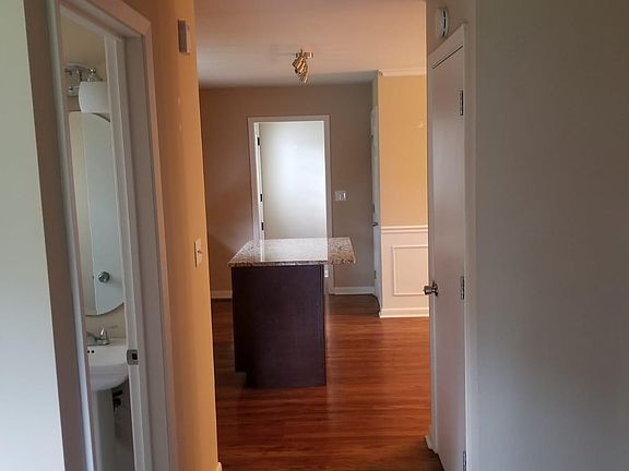 3rd image of 8798 Empire Ct