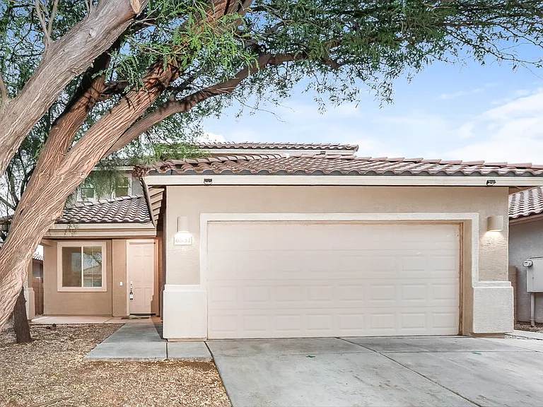 6851 W Leeward Cove Way — Photo 1