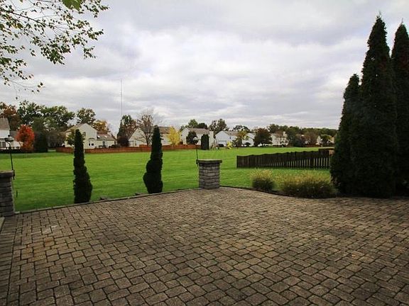 5th image of 6754 Hilmar Dr