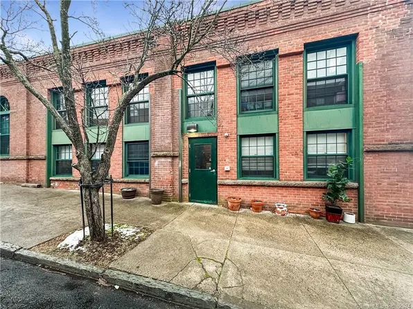 1 Front Street #202, New Haven, CT 06513