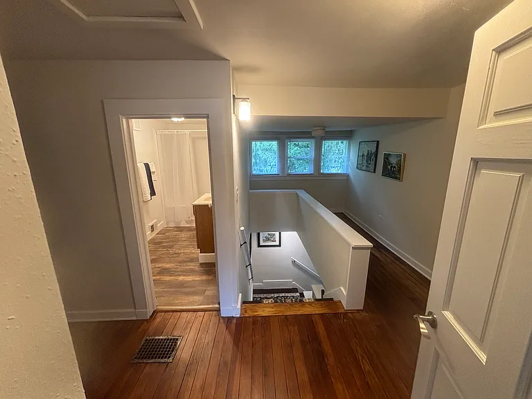 1321 N Brookfield St — Photo 11