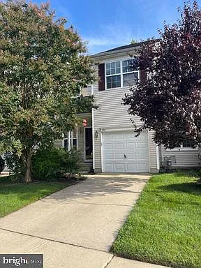 3 bed, 2.5 bath, 1700 sqft, $2,700 — Photo 1