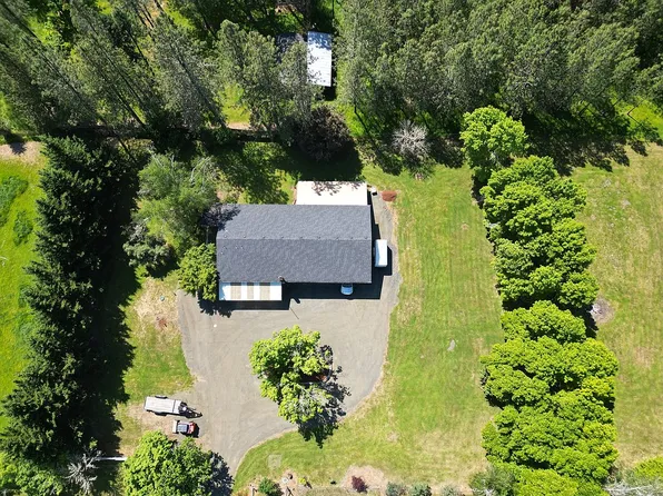 372 Osage Dr, Roseburg, OR 97471