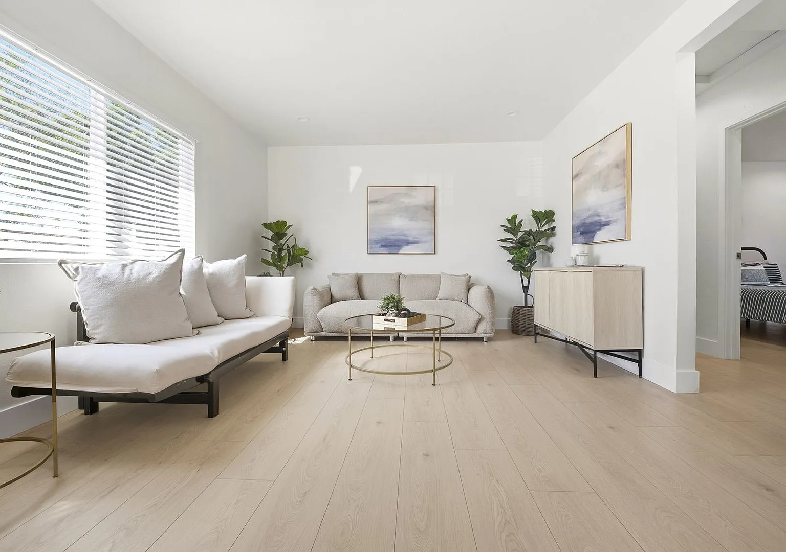 Showing Times: to schedule a viewing, please contact us — Photo 3