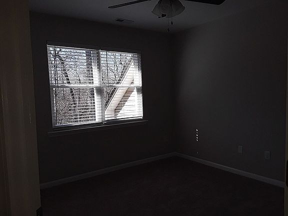 3rd image of 441 Linsbury Ct