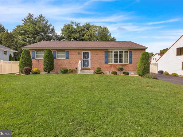 809 Whitner Rd, Reading, PA 19605