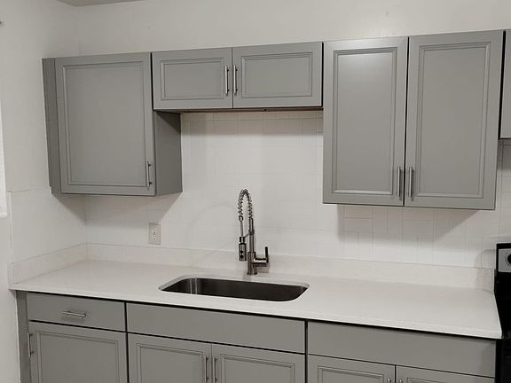 3rd image of 7140 Conant Ave #1