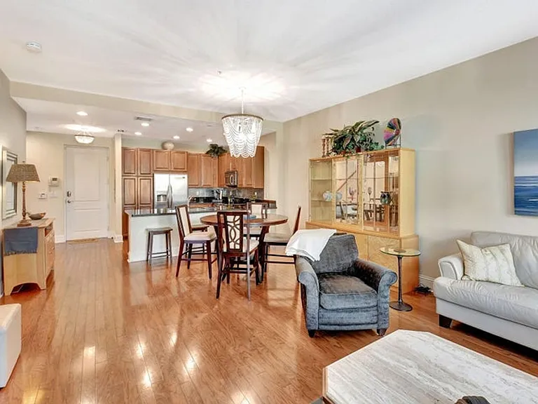 3120 E Latitude Cir #307 — Photo 8