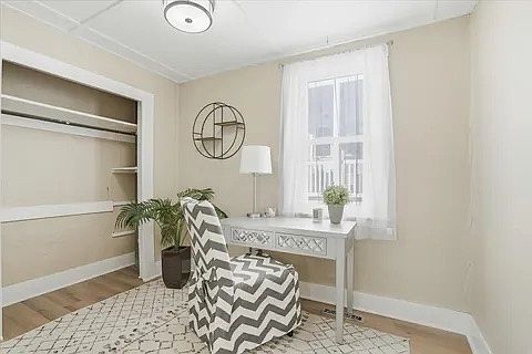 5th image of 35 1st St