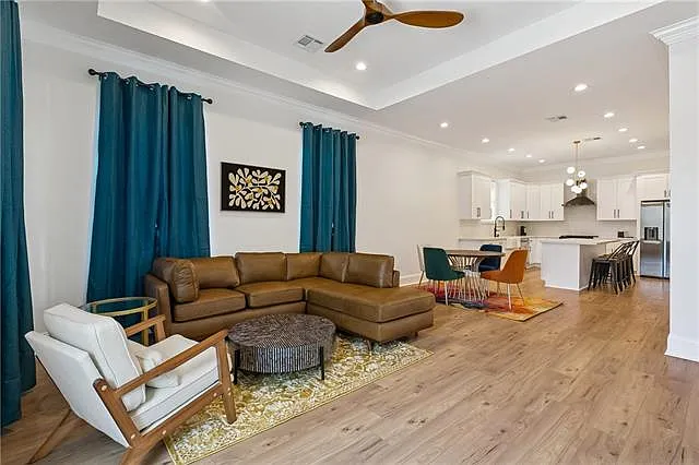 4 bed, 3.5 bath, 1867 sqft, $3,000 — Photo 2