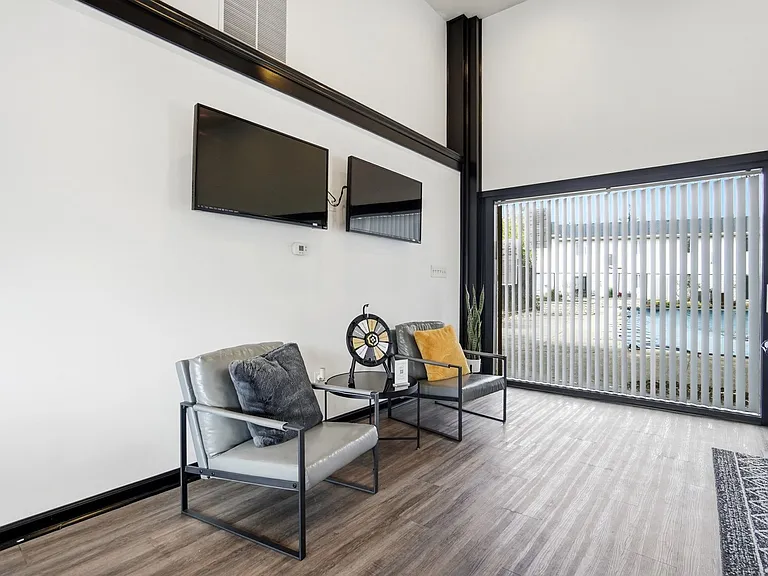 Northcrest Garden Apartments — Photo 42