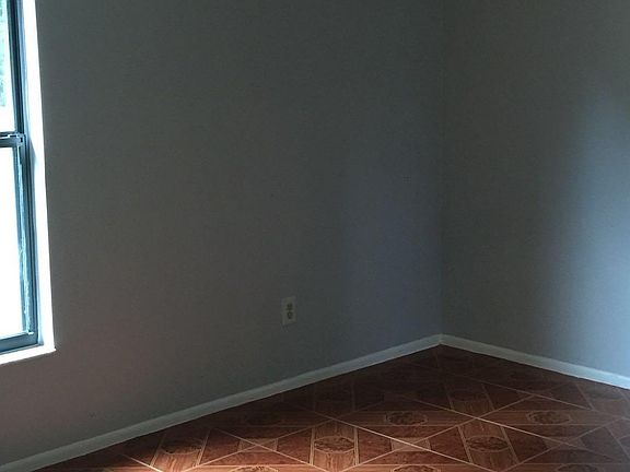 5th image of 1325 Paradise Ln