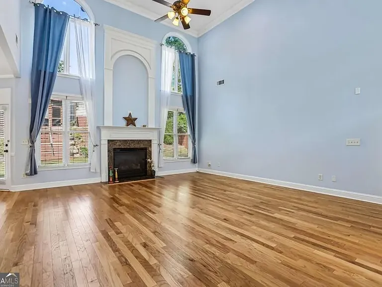 810 Freedom Way — Photo 18