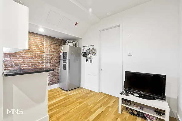 Rented by MNS | media 63