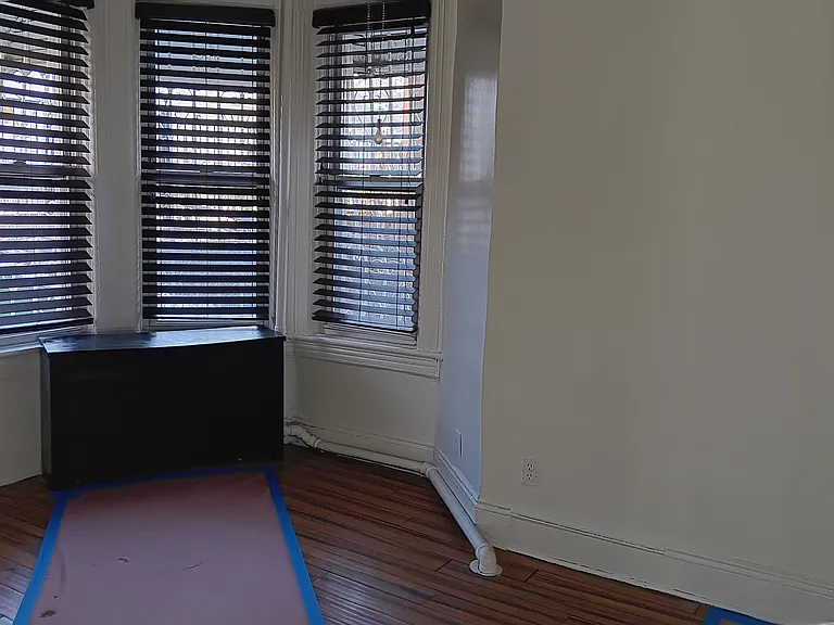 1811 Wallace Ave — Photo 17
