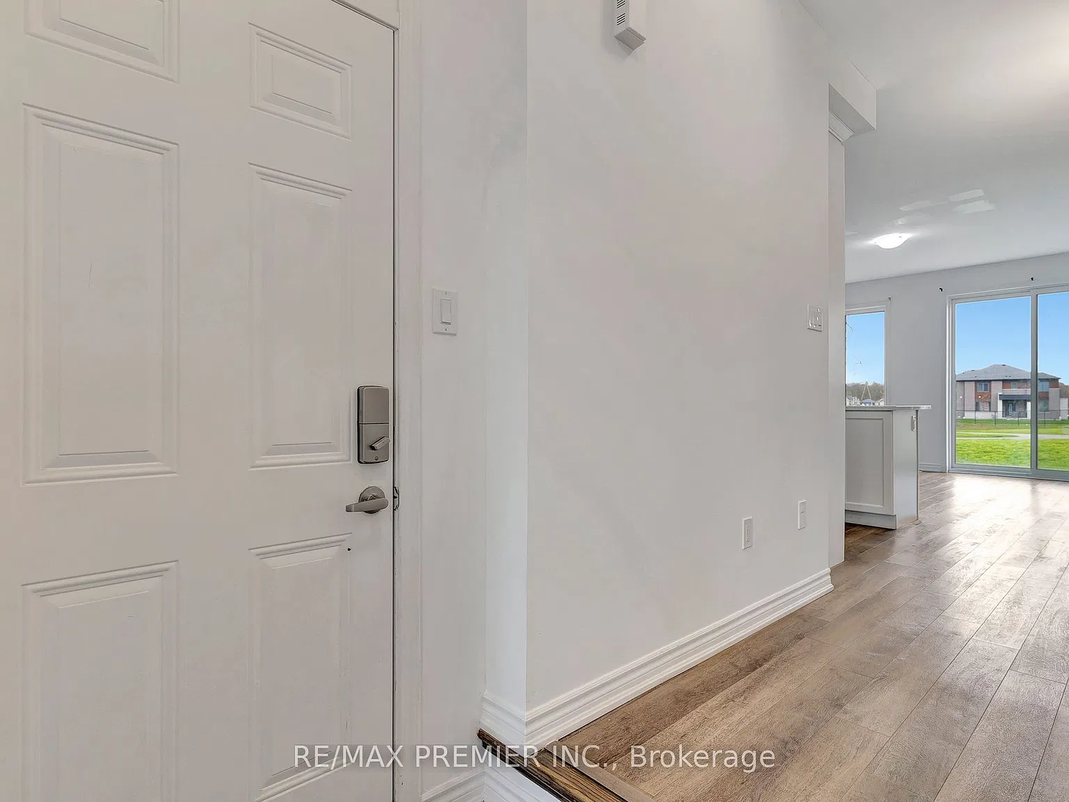 3 bed, $2,700 — Photo 3