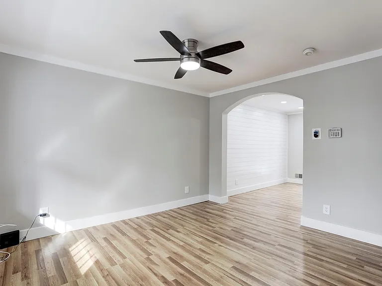 1366 Valley Pl SE — Photo 20