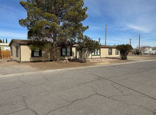 3405 Winterhaven Dr, Las Cruces, NM 88007