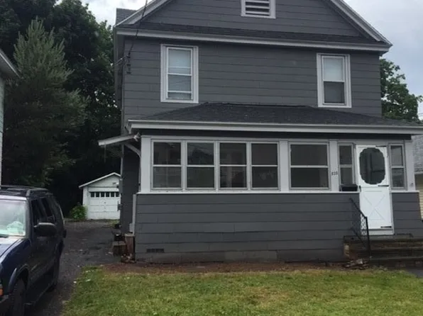 935 Wadsworth St, Syracuse, NY 13208