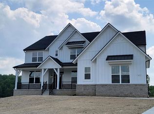 56207 Hickory Creek Ln, New Hudson, MI 48165