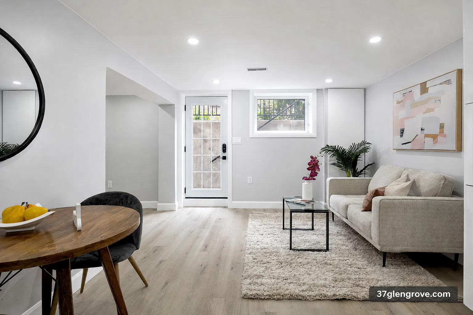 Studio, 800 sqft, $1,350 — Photo 2