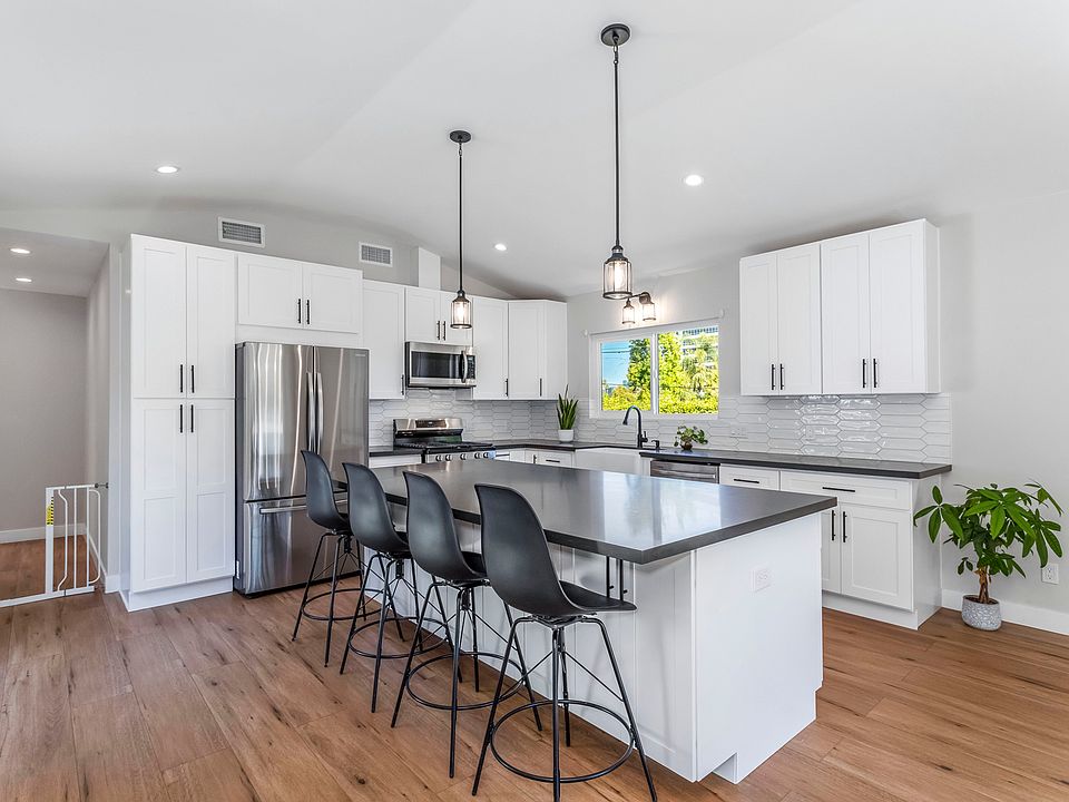 1st image of 20971 Avenue San Luis