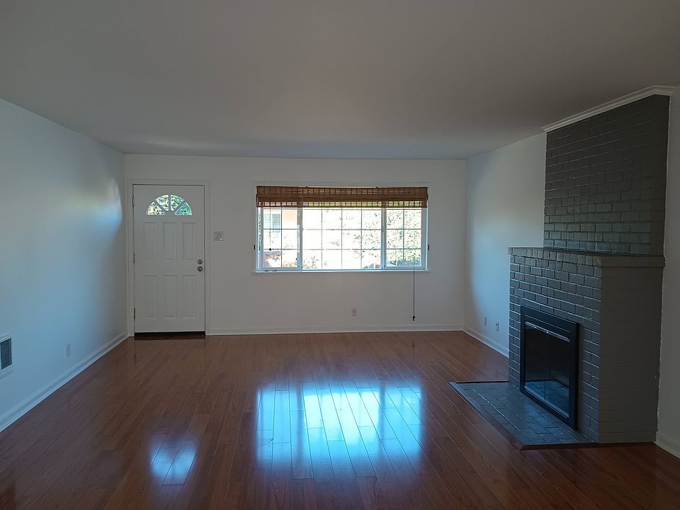 1st image of 100 Green St