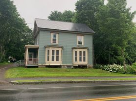 537 Main St