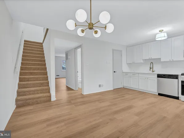 14766 Barksdale St, Woodbridge, VA 22193